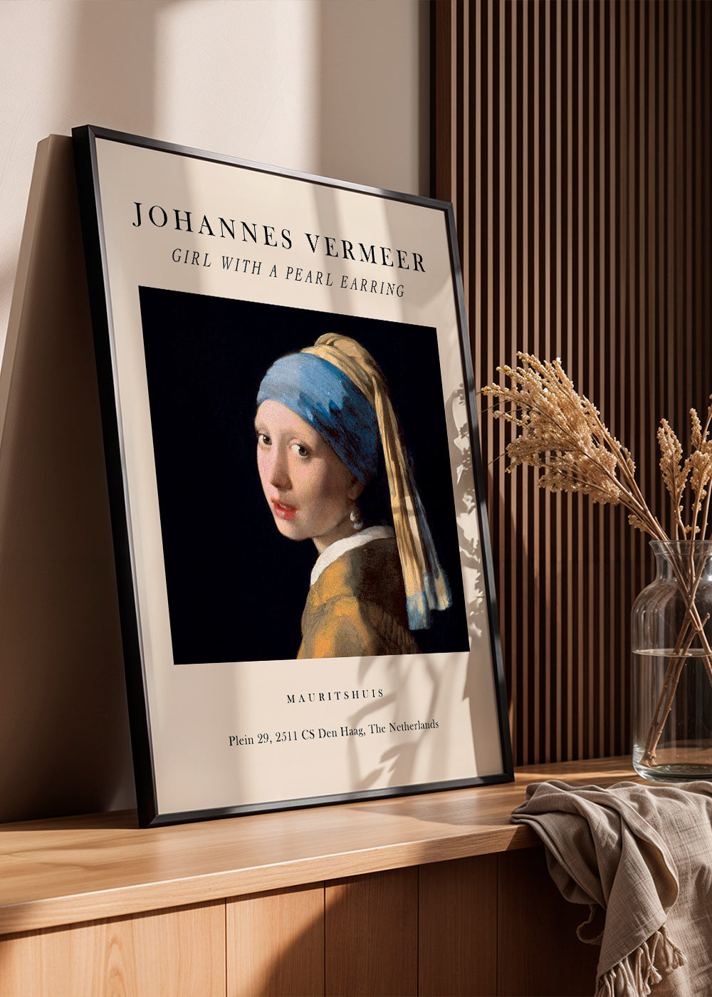 Girl with a Pearl Earring Exhibition - Johannes Vermeer