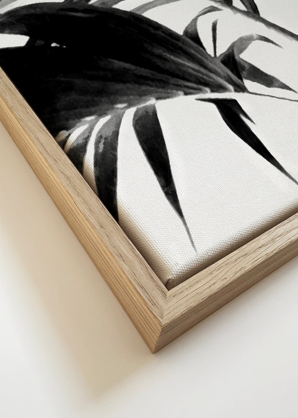 Palm Leaves Black and White 02 - Framed canvas detail