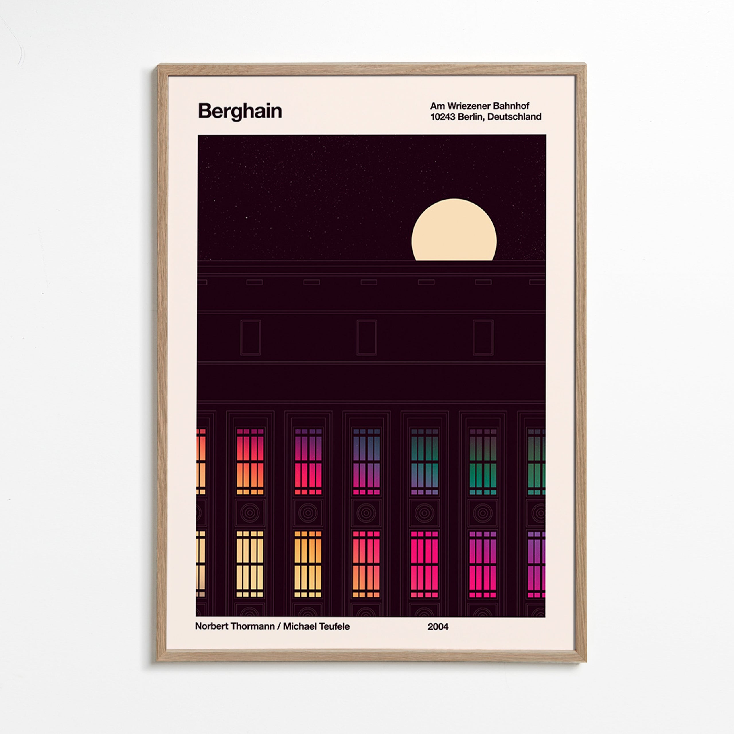 Cuadro de ciudades con fachada iluminada – Oak Frame