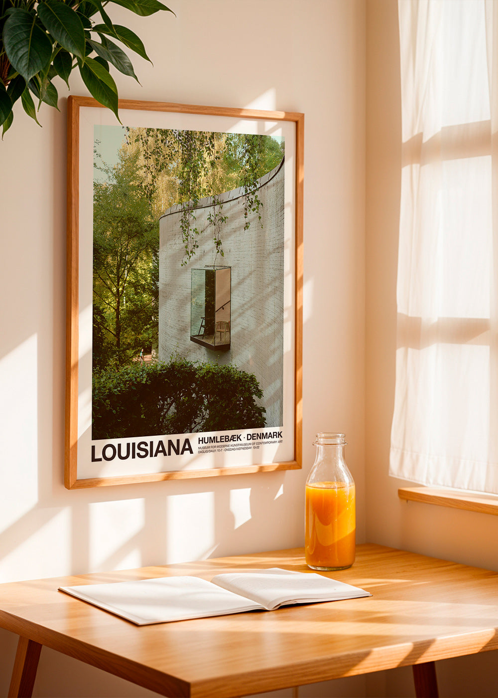 Fotografía de arquitectura curva con ventana saliente – Product2