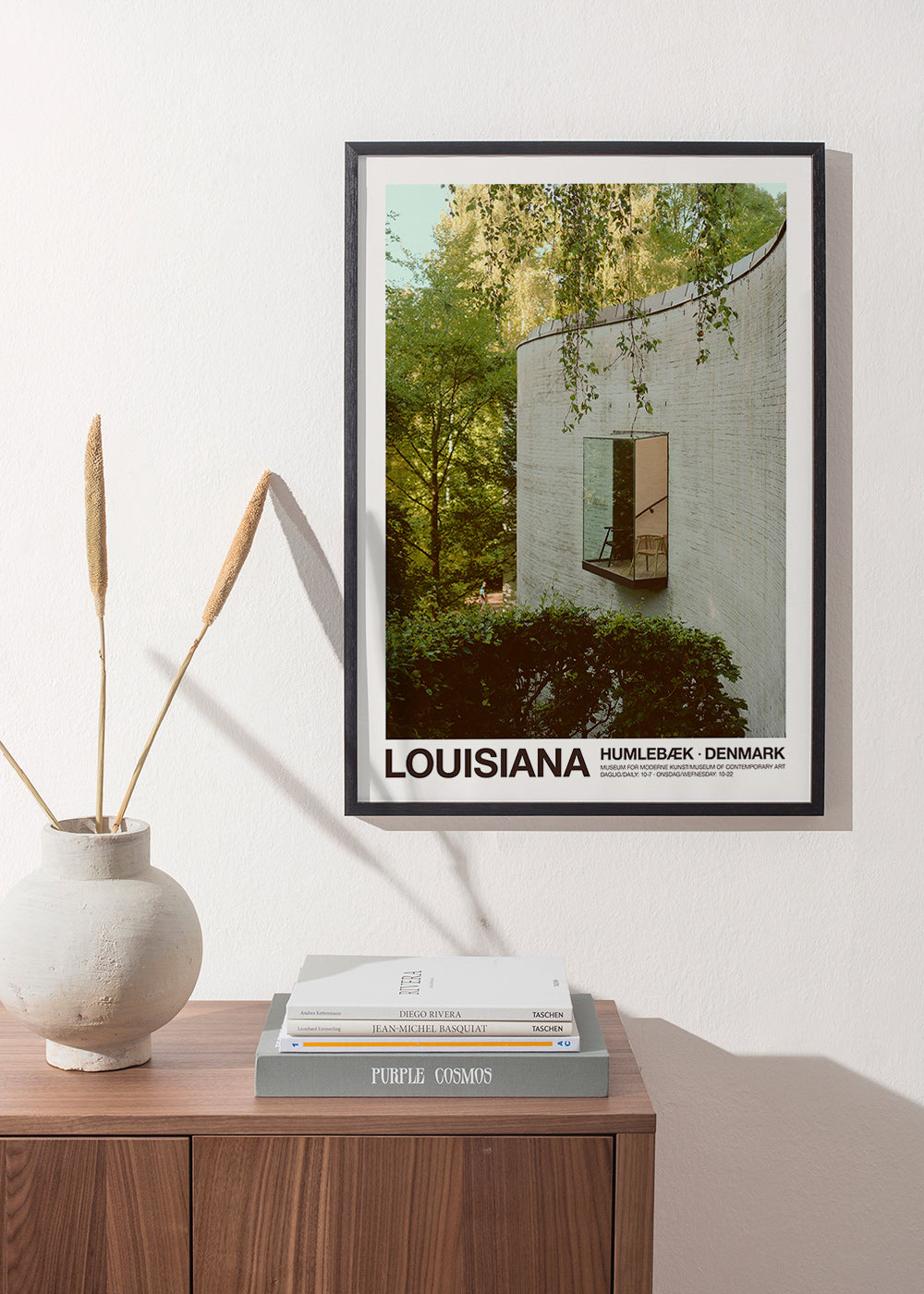 Fotografía de arquitectura curva con ventana saliente – Product3