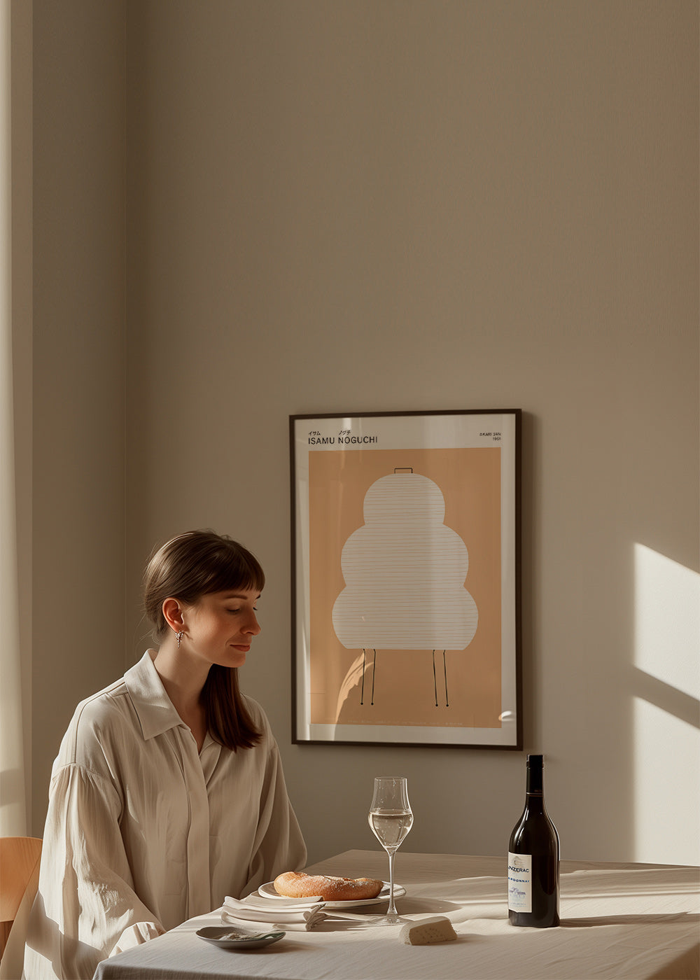 Ilustración Noguchi: lámpara Akari en líneas minimalistas – Product1
