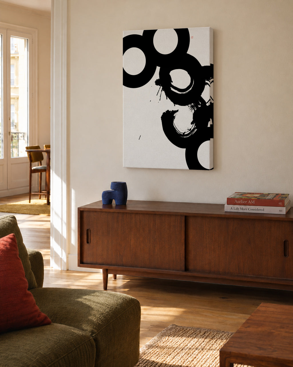 Broken Chain - Unframed canvas in an interior