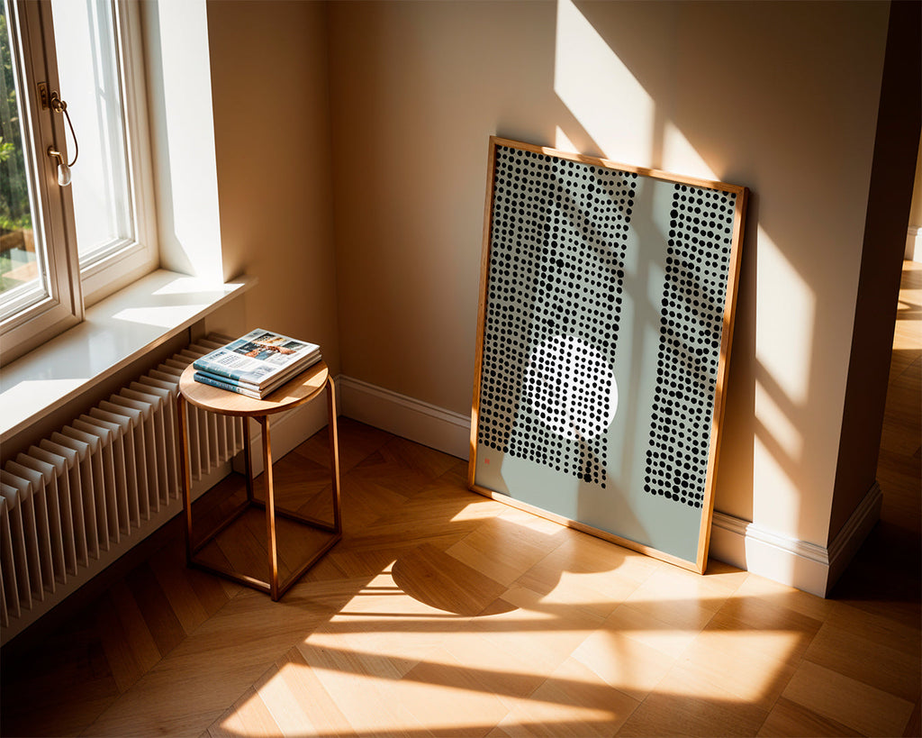 Hidden Moon n° 4 (Behind The Curtains)