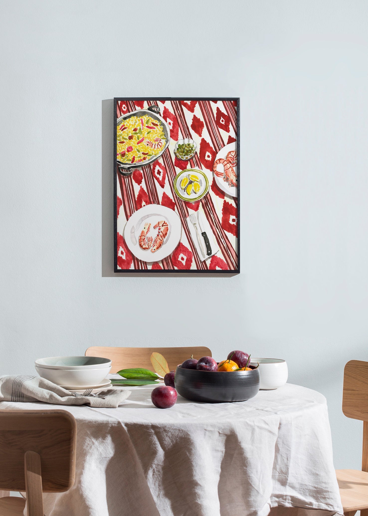 Cuadro de cocina: paella y gambas sobre mantel rojo – Product2