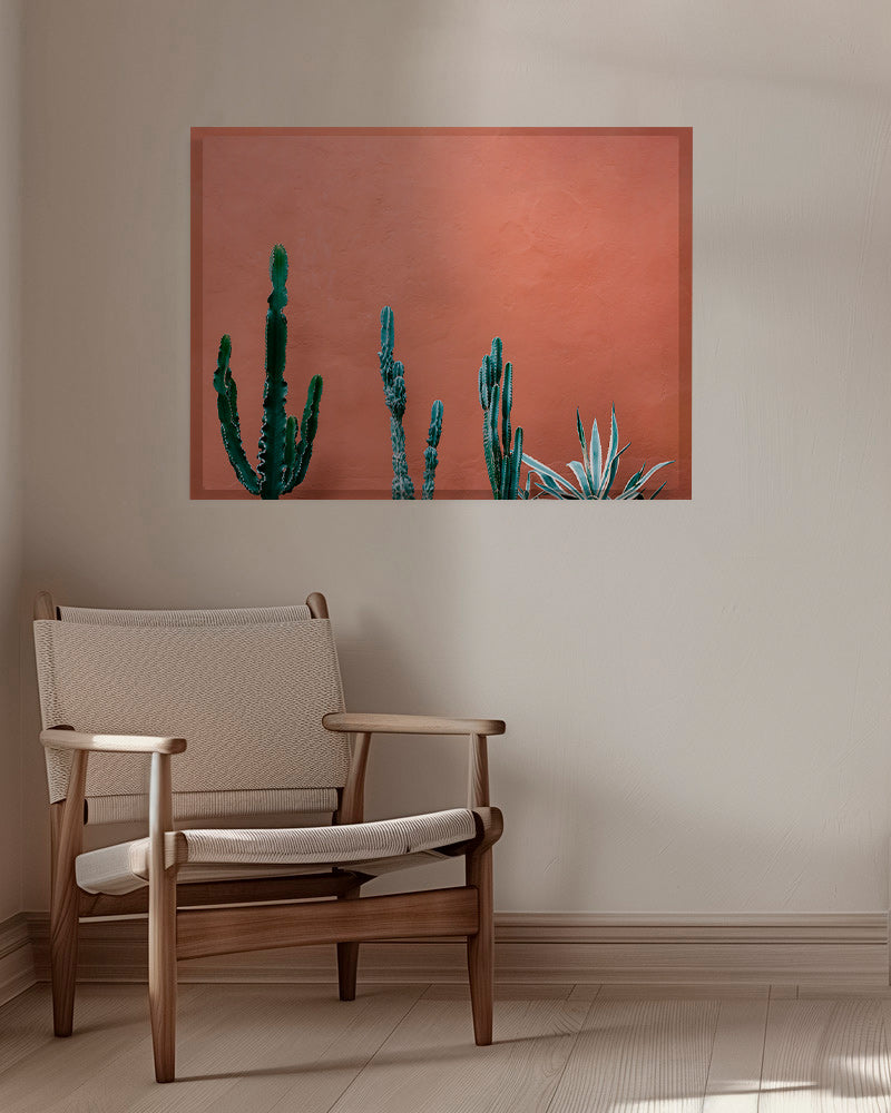 Lámina botánica con cactus sobre pared terracota – Canvas