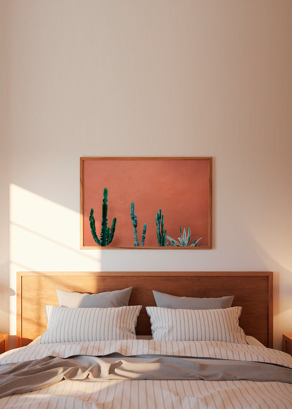 Lámina botánica con cactus sobre pared terracota – Product2