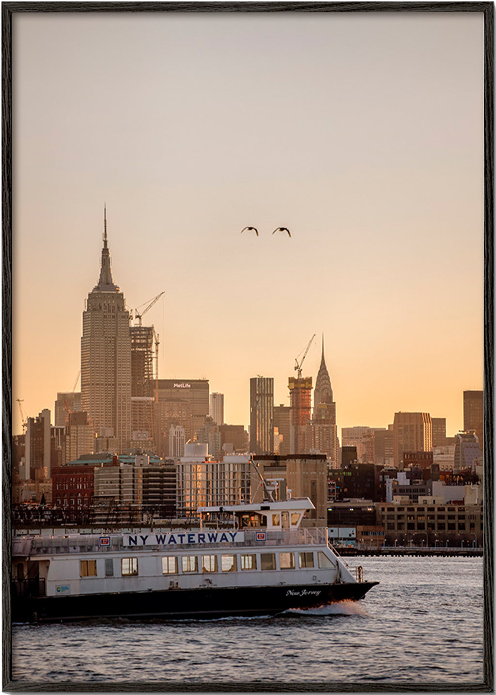 Cuadro de ciudades con skyline de Manhattan – Black Frame