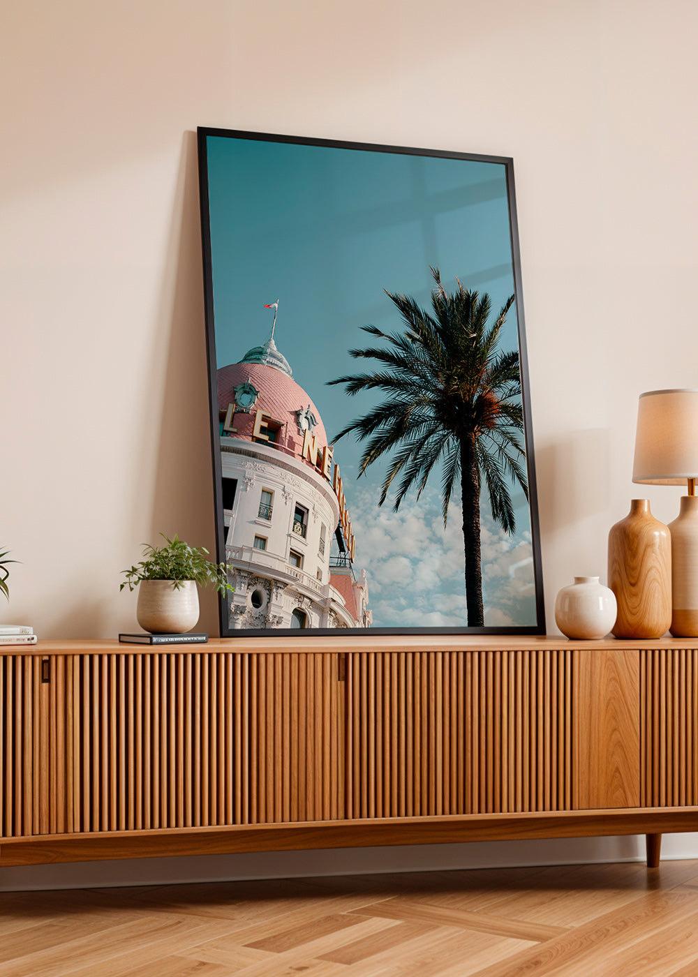 Cuadro de ciudades Riviera con cúpula y palmera – Product2