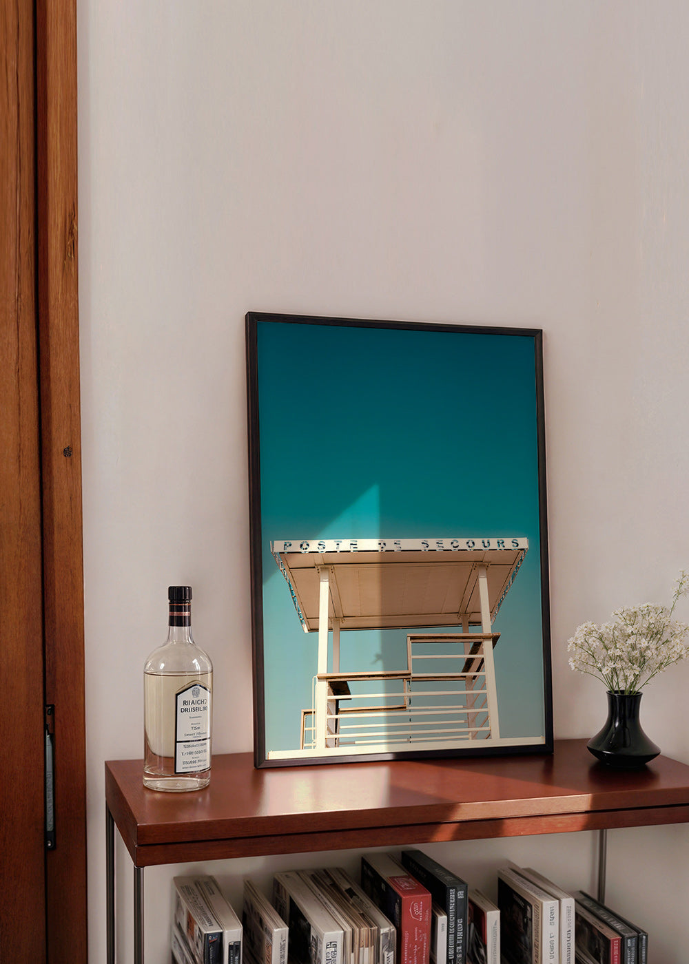 Fotografía: poste de secours sobre cielo azul – Product1