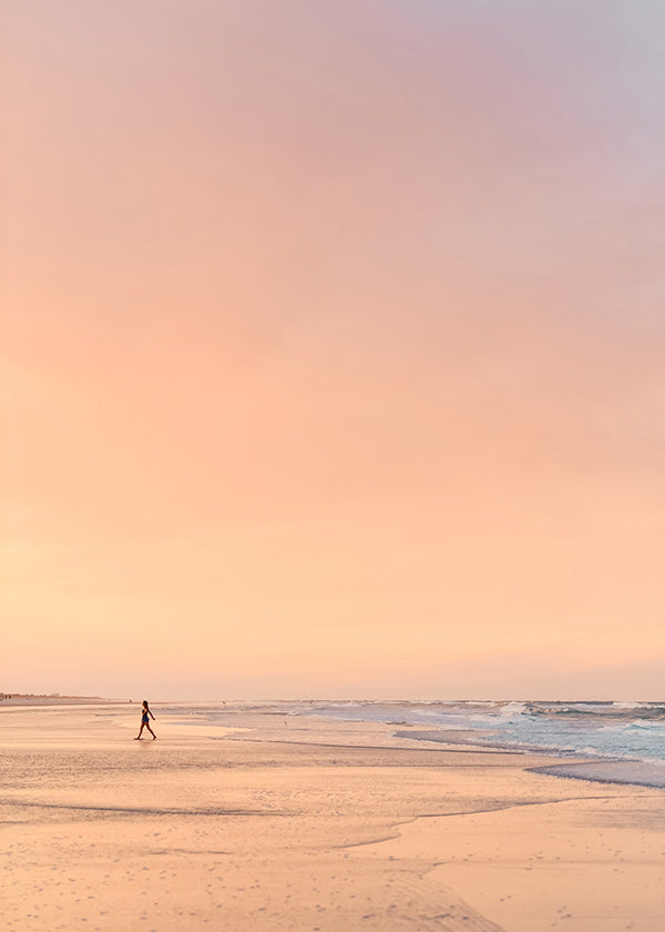 Cuadro de paisaje: playa al amanecer en tonos pastel