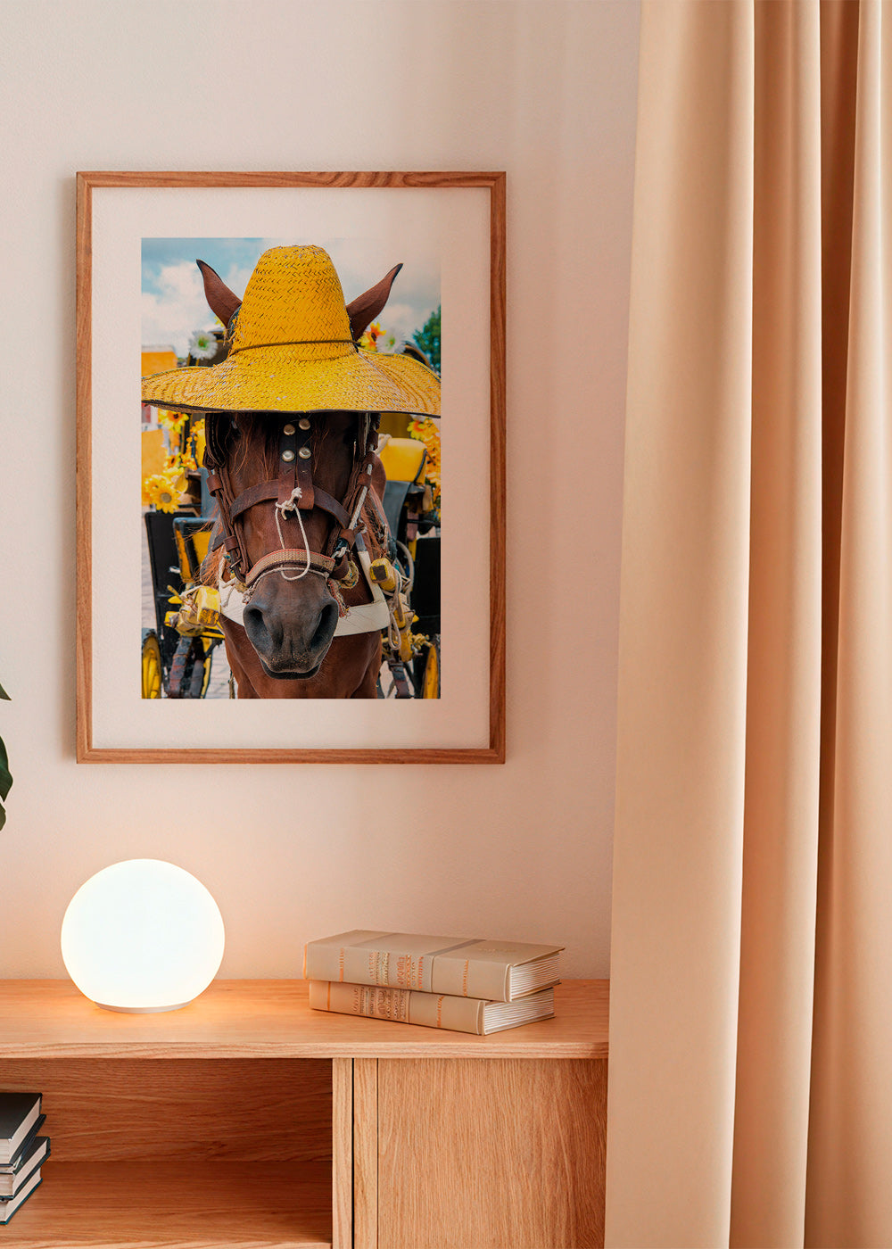 Cuadro de caballo con sombrero amarillo – Product2