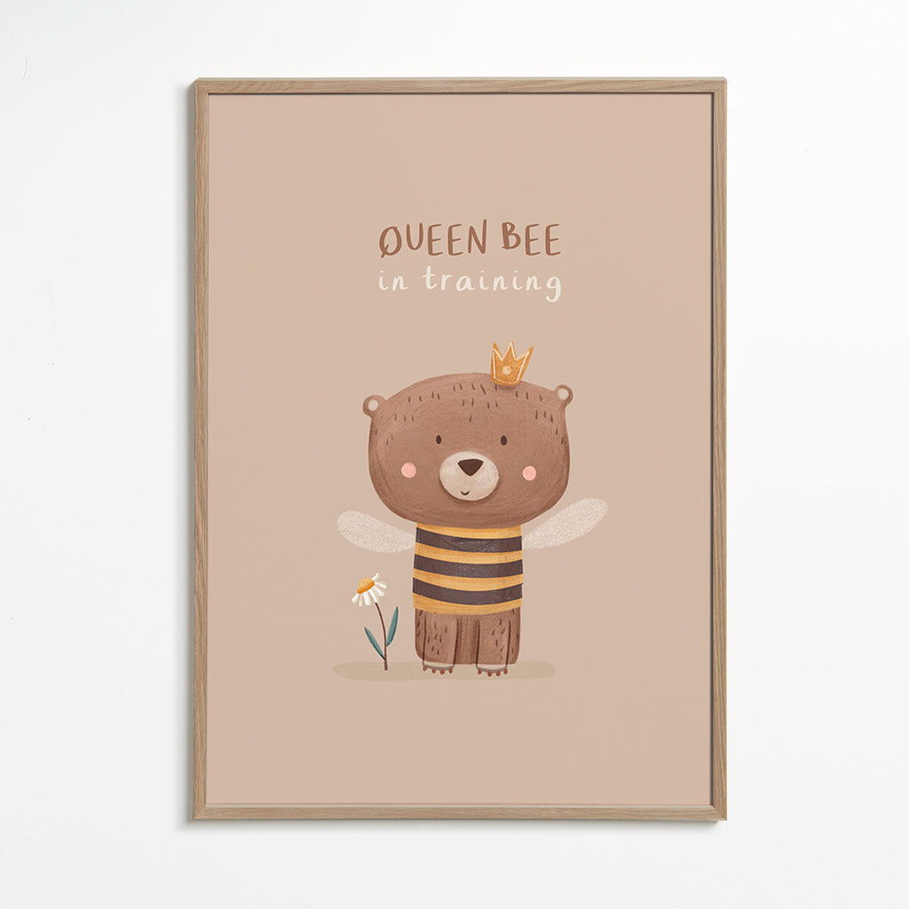 Lámina infantil oso abeja con corona – Oak Frame