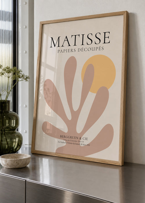 Henri Matisse papiers découpés XXI - Framed poster in an interior