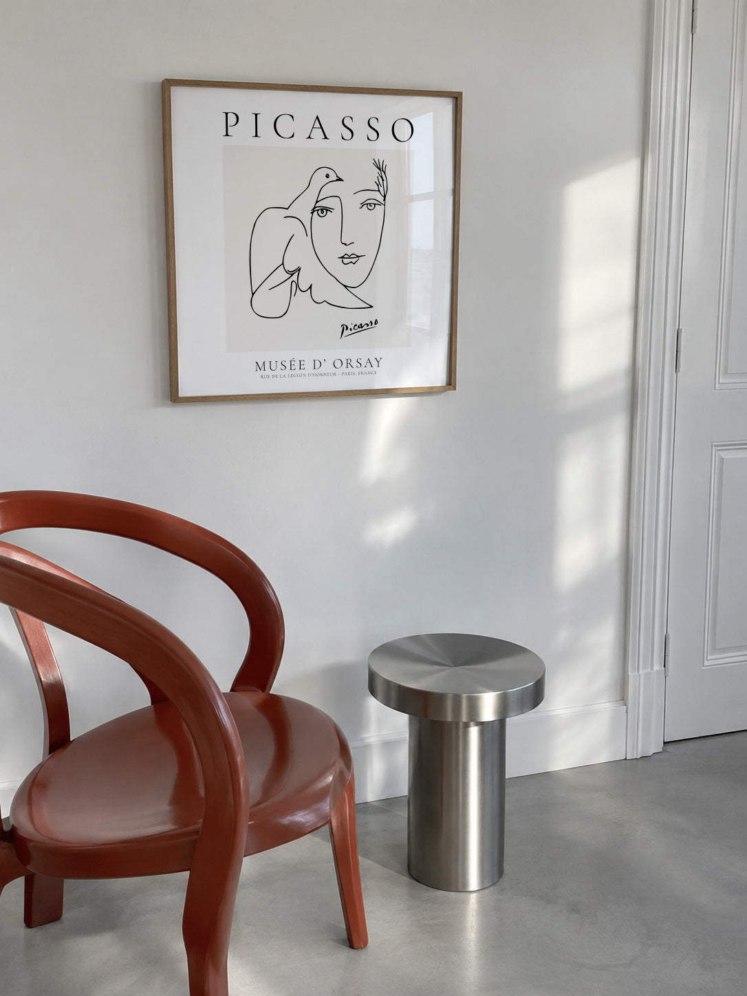 Pablo Picasso Dove Peace Women II - Framed poster in an interior