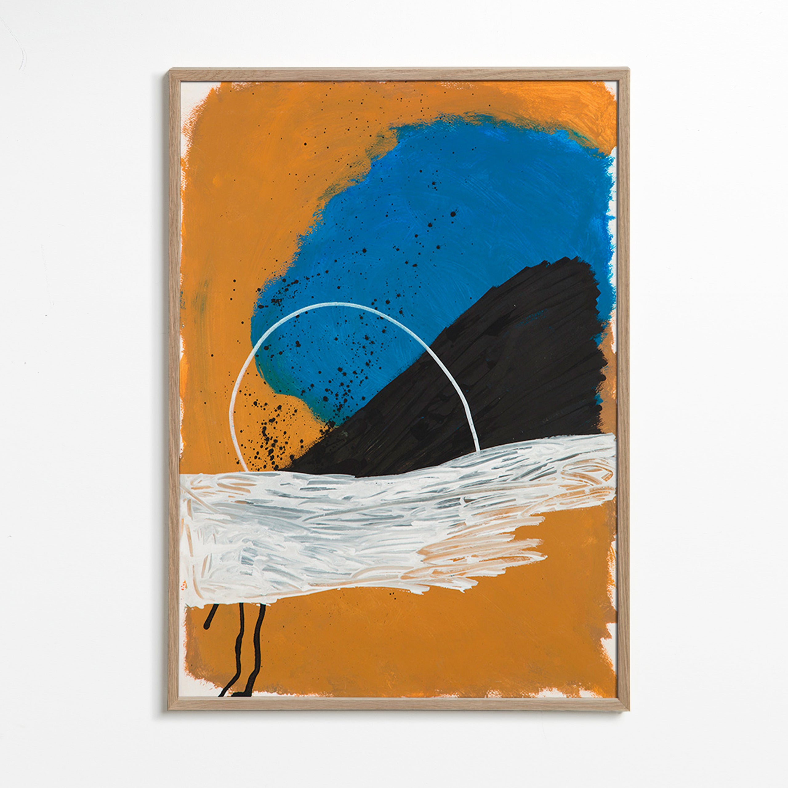 Cuadro abstracto arco costero en ocre y azul – Oak Frame