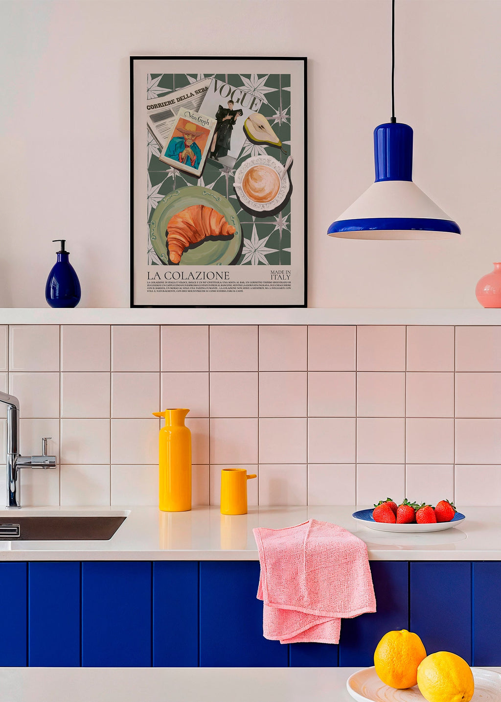 Cuadro de cocina con croissant y revista – Product3