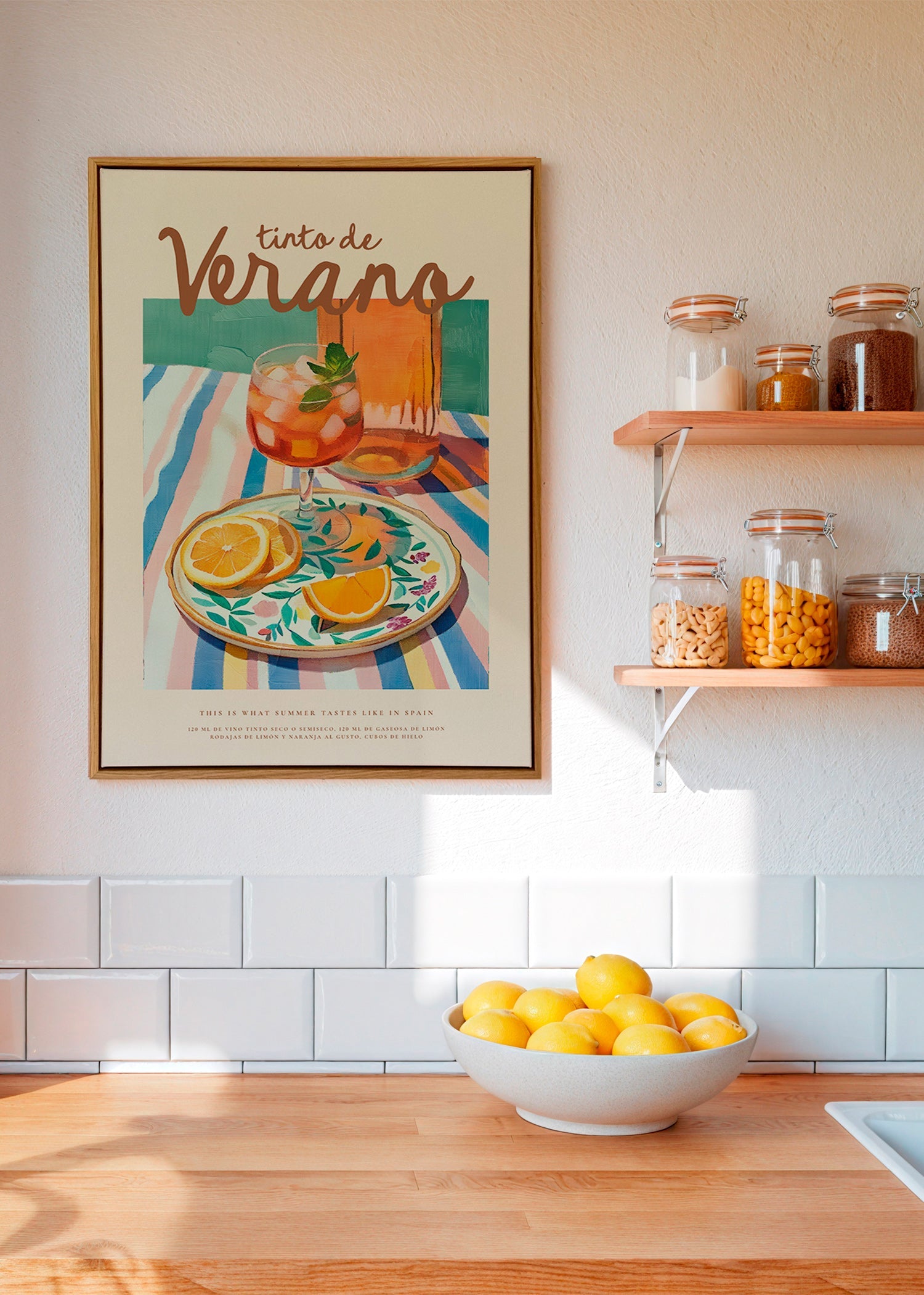 Cuadro de cocina con tinto y cítricos – Canvas1