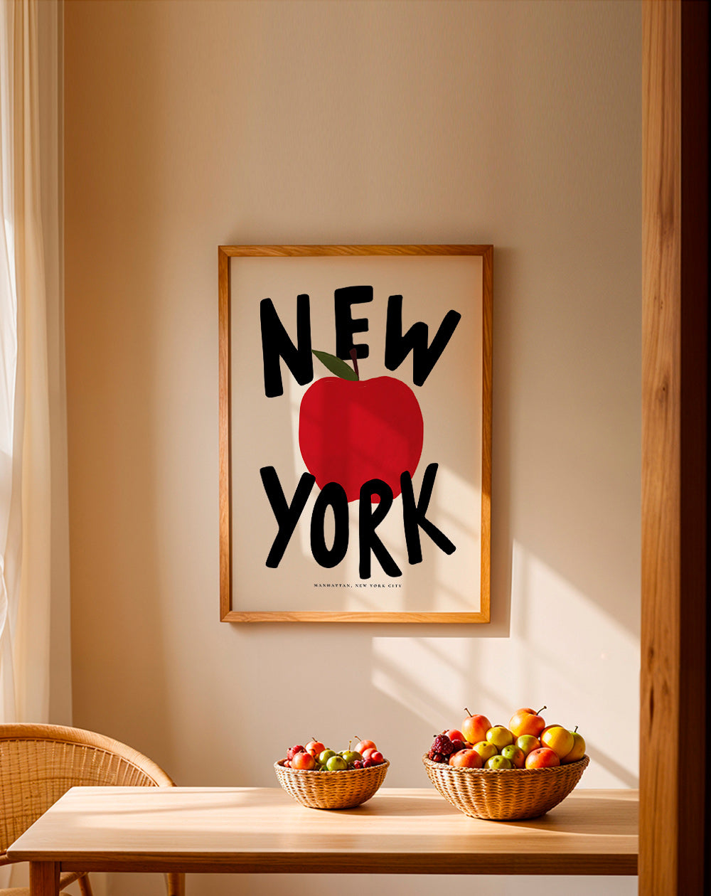 Cuadro de ciudades New York con manzana roja tipográfica – Product1