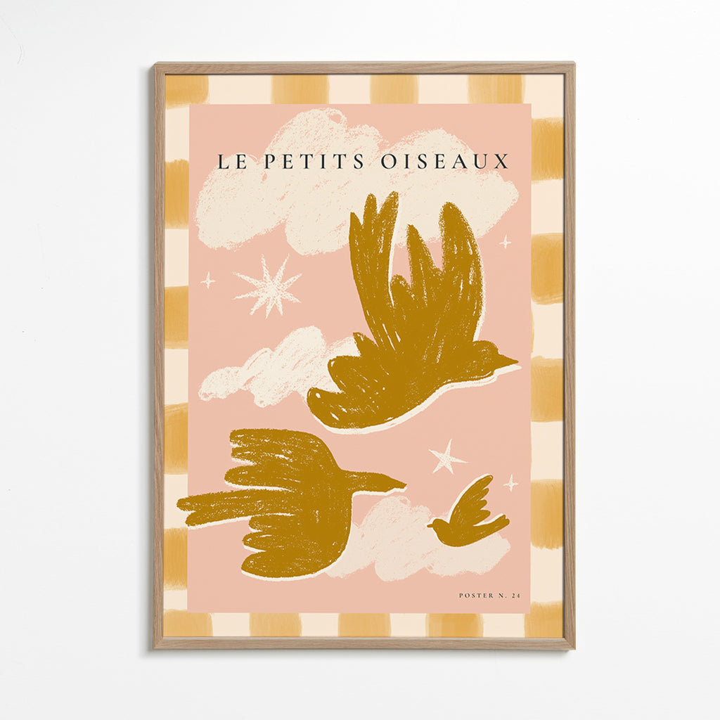 Cuadro Pájaros dorados sobre fondo rosa – Oak Frame