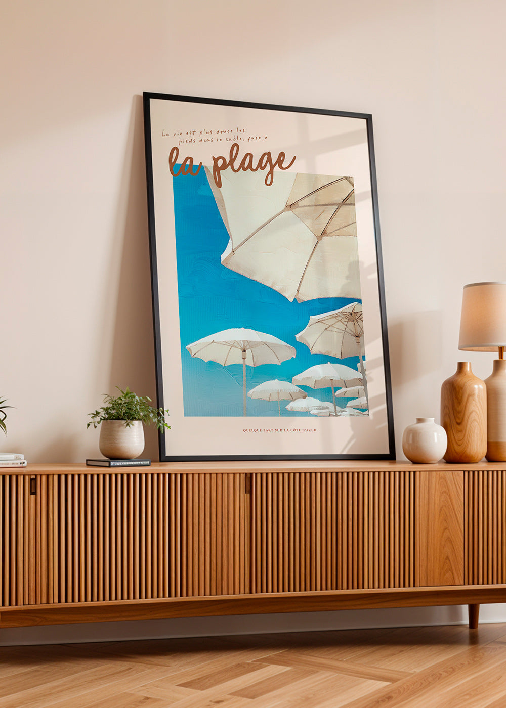 Cuadro de paisaje: playa con parasoles y cielo azul – Product1