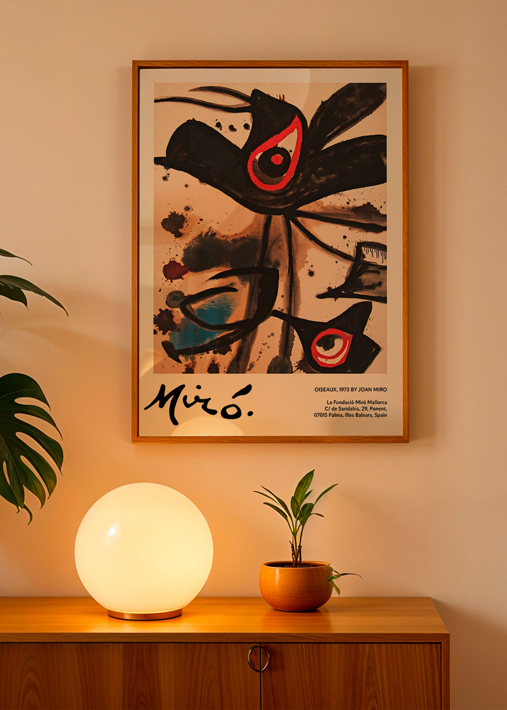 Cuadro abstracto con motivos de aves negras – Product2