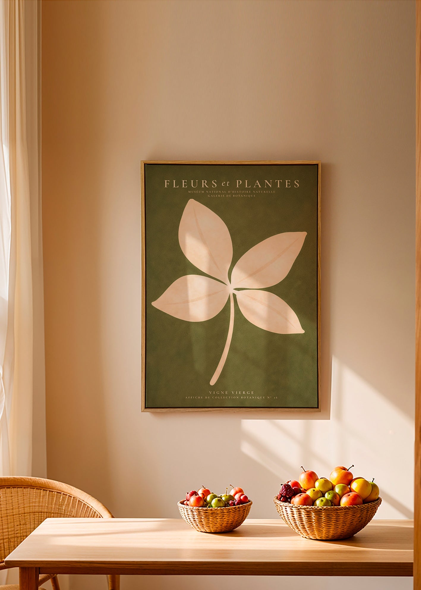 Lámina botánica: hoja crema sobre fondo verde – Canvas1