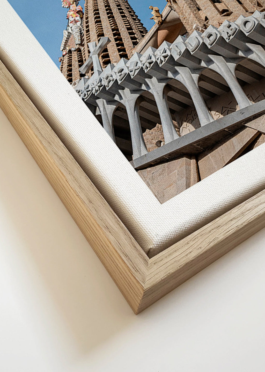 Cuadro de ciudades Sagrada Família, fachada en vertical – Canvas detail