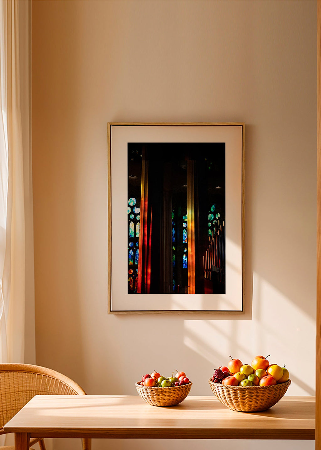 Fotografía de catedral con vidrieras iluminadas – Canvas2