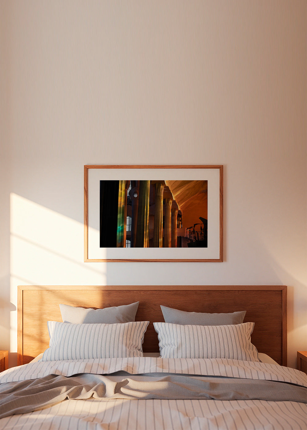 Fotografía interior arquitectónica con luz dorada – Product3