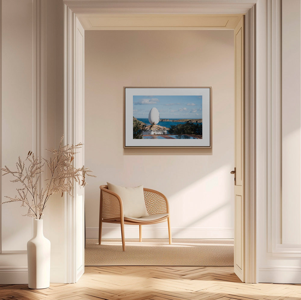 Cuadro de paisaje con escultura ovoide junto al mar – Canvas1