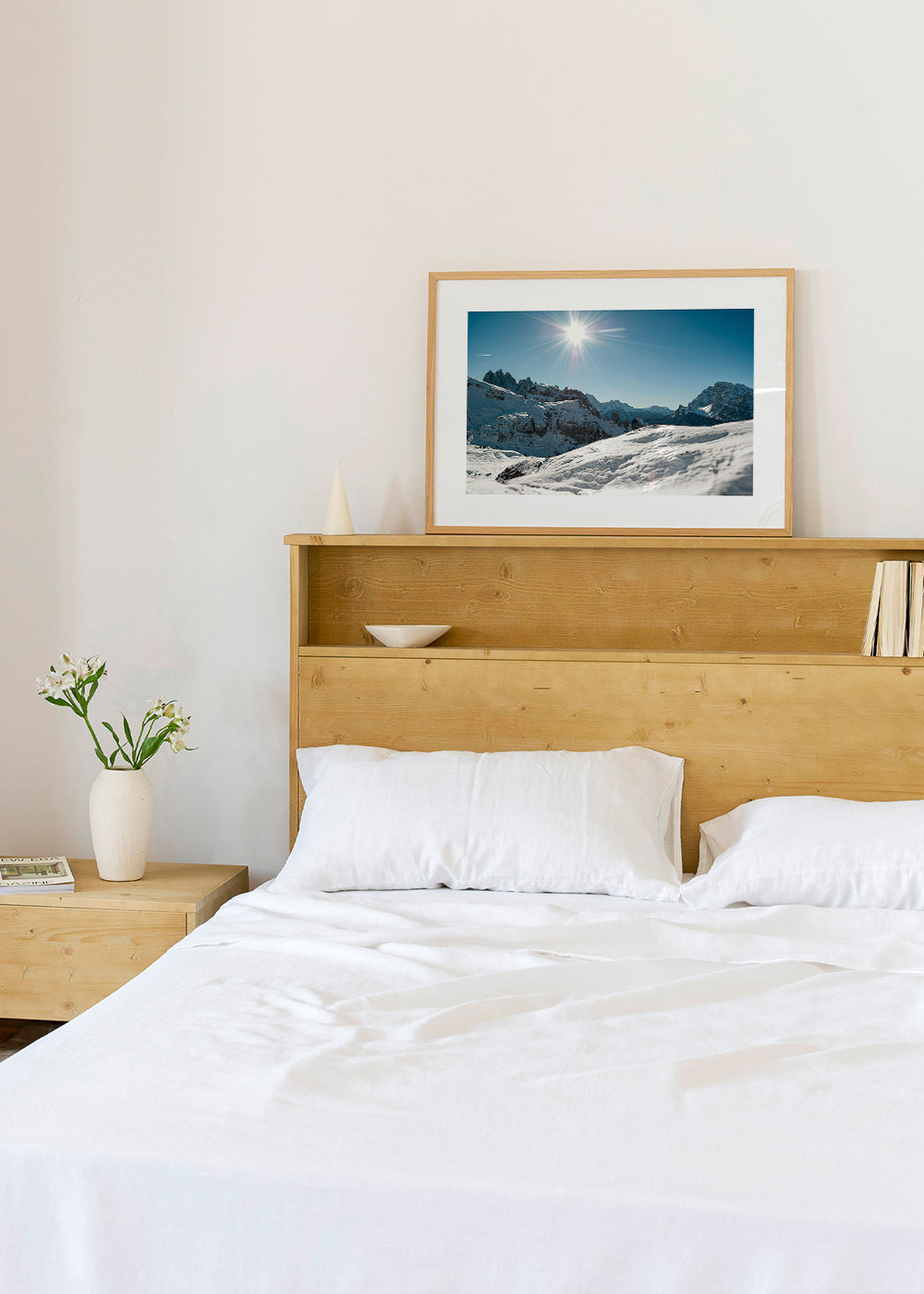Cuadro de paisaje: cordillera nevada con sol brillante – Product2