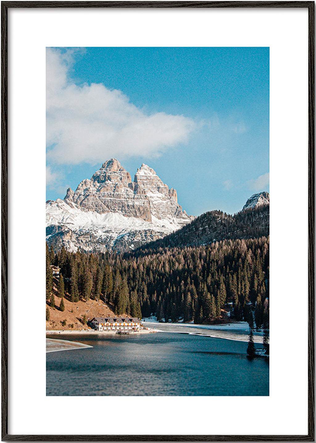Cuadro de paisaje: lago y picos nevados – Black Frame