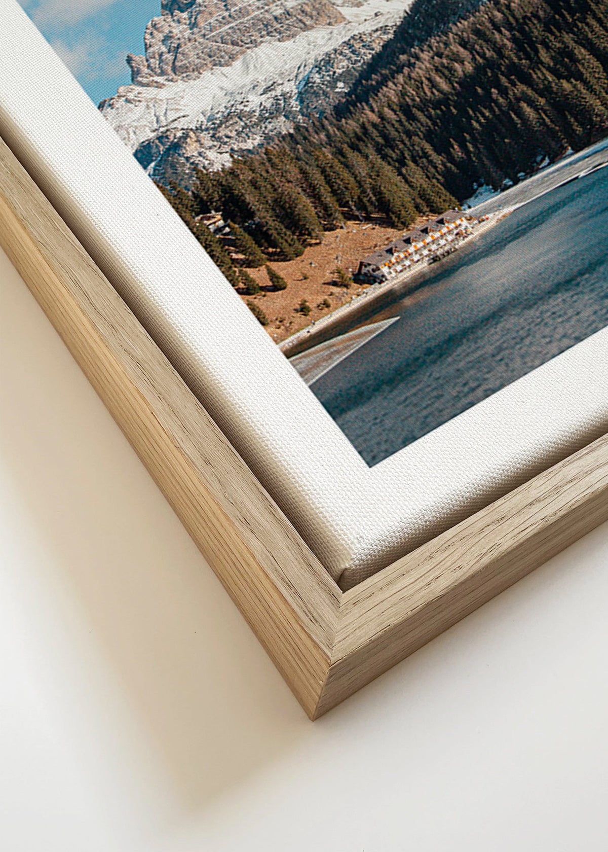 Cuadro de paisaje: lago y picos nevados – Canvas detail