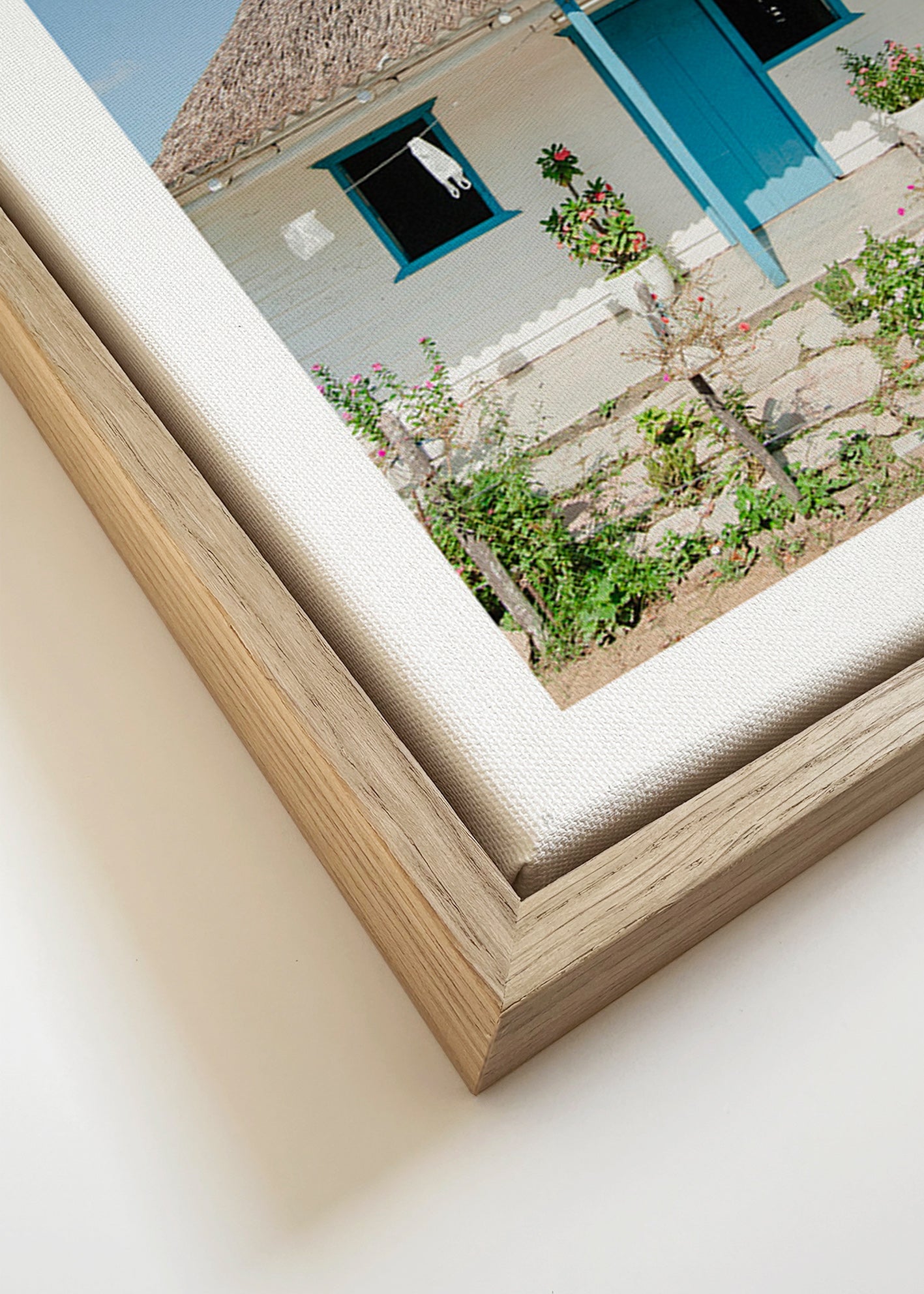 Cuadro de paisaje con casa y puerta azul – Canvas detail