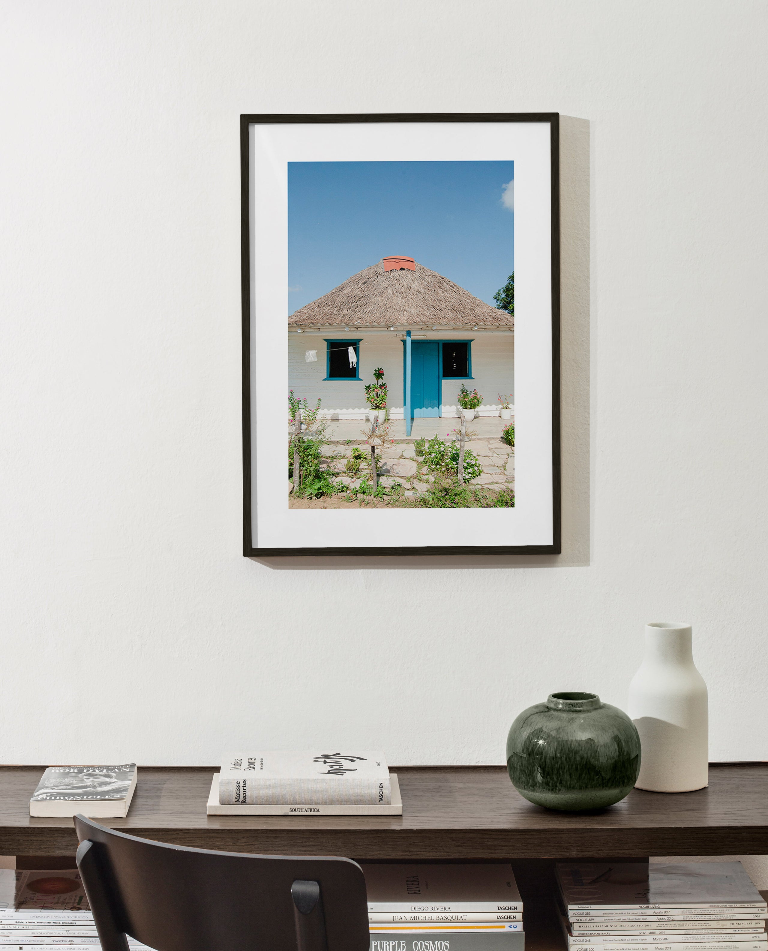 Cuadro de paisaje con casa y puerta azul – Product2