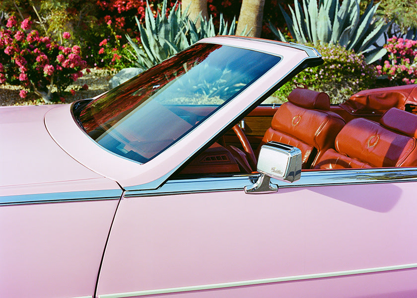 Cuadro vintage coche convertible rosa