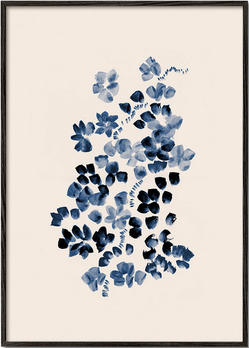 Lámina botánica en azul sobre fondo beige – Black Frame