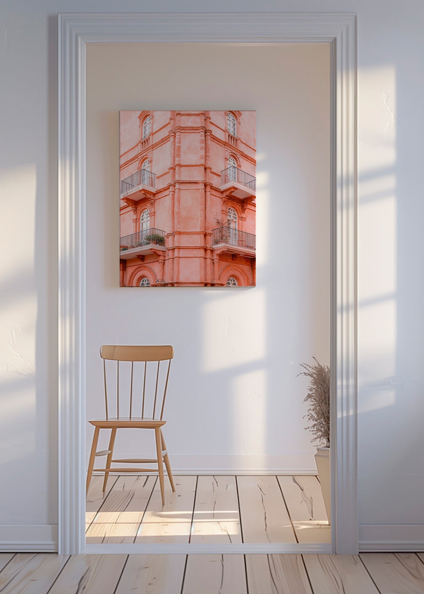 Cuadro de ciudades con fachada rosada y balcones – Canvas