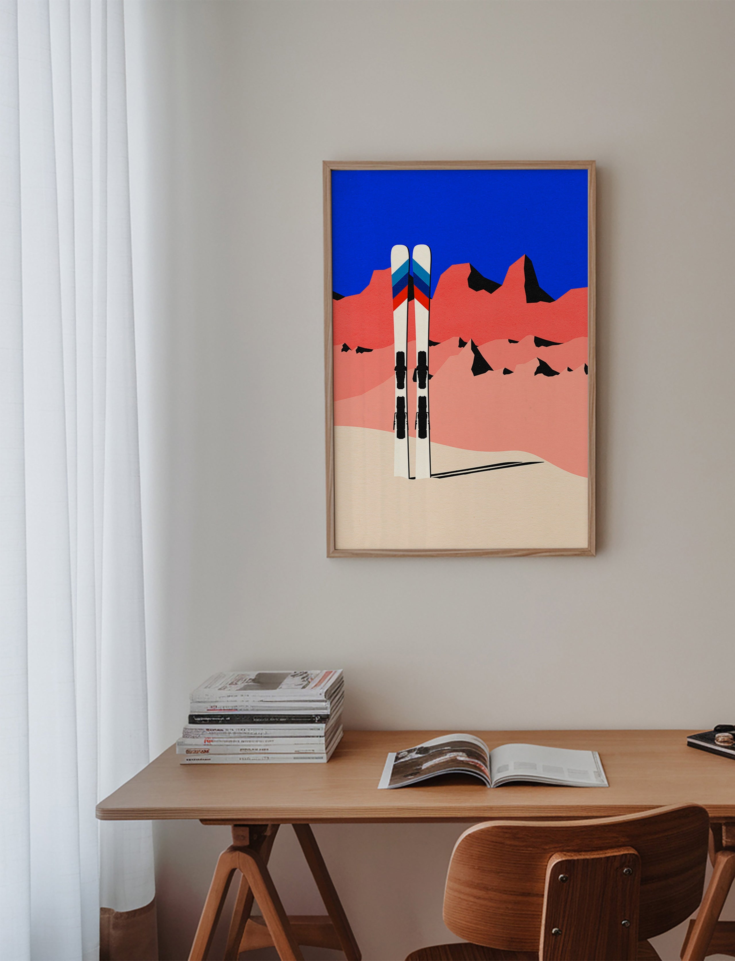 Cuadro deportivo con esquís sobre paisaje geométrico – Product3