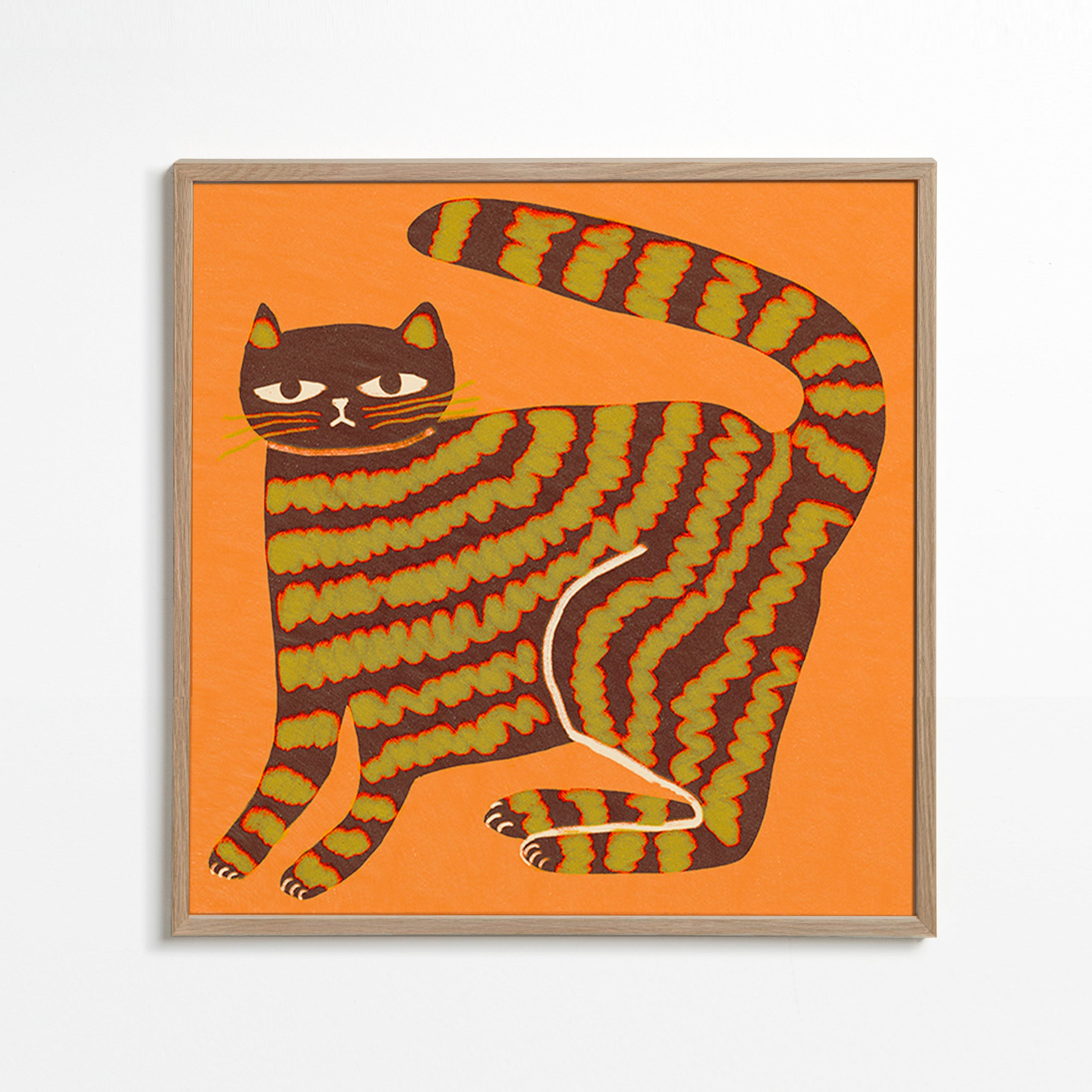 Cuadro gato rayado sobre fondo naranja – Oak Frame