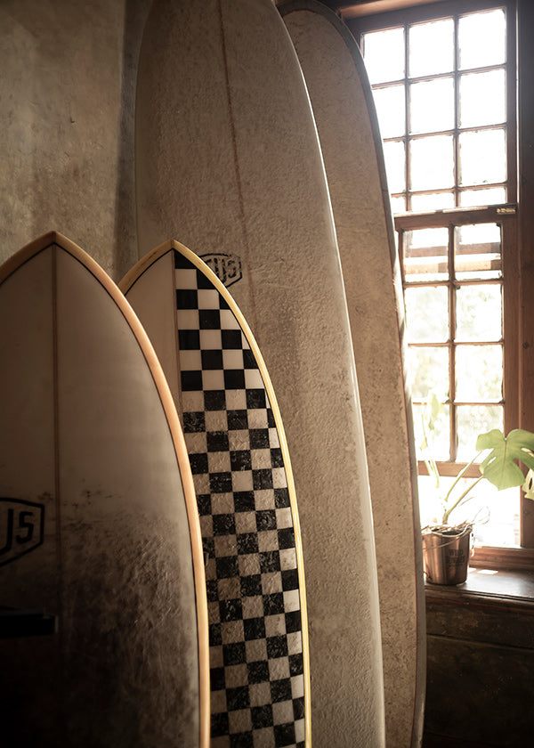Cuadro deportivo con tablas de surf vintage