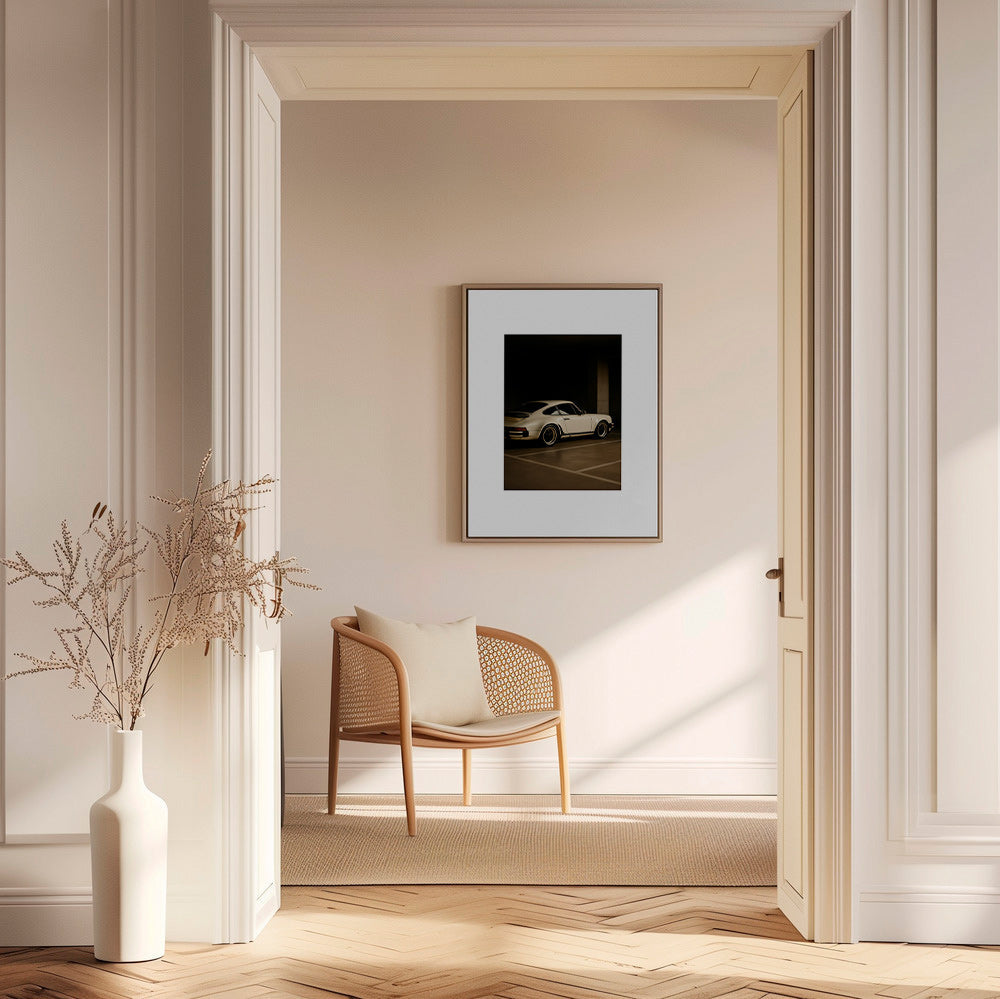 Fotografía de coche clásico en garaje nocturno – Canvas2