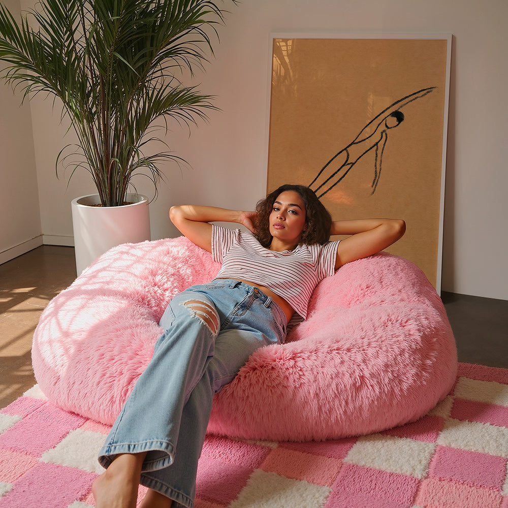 Ilustración de figura en suspensión – Product1