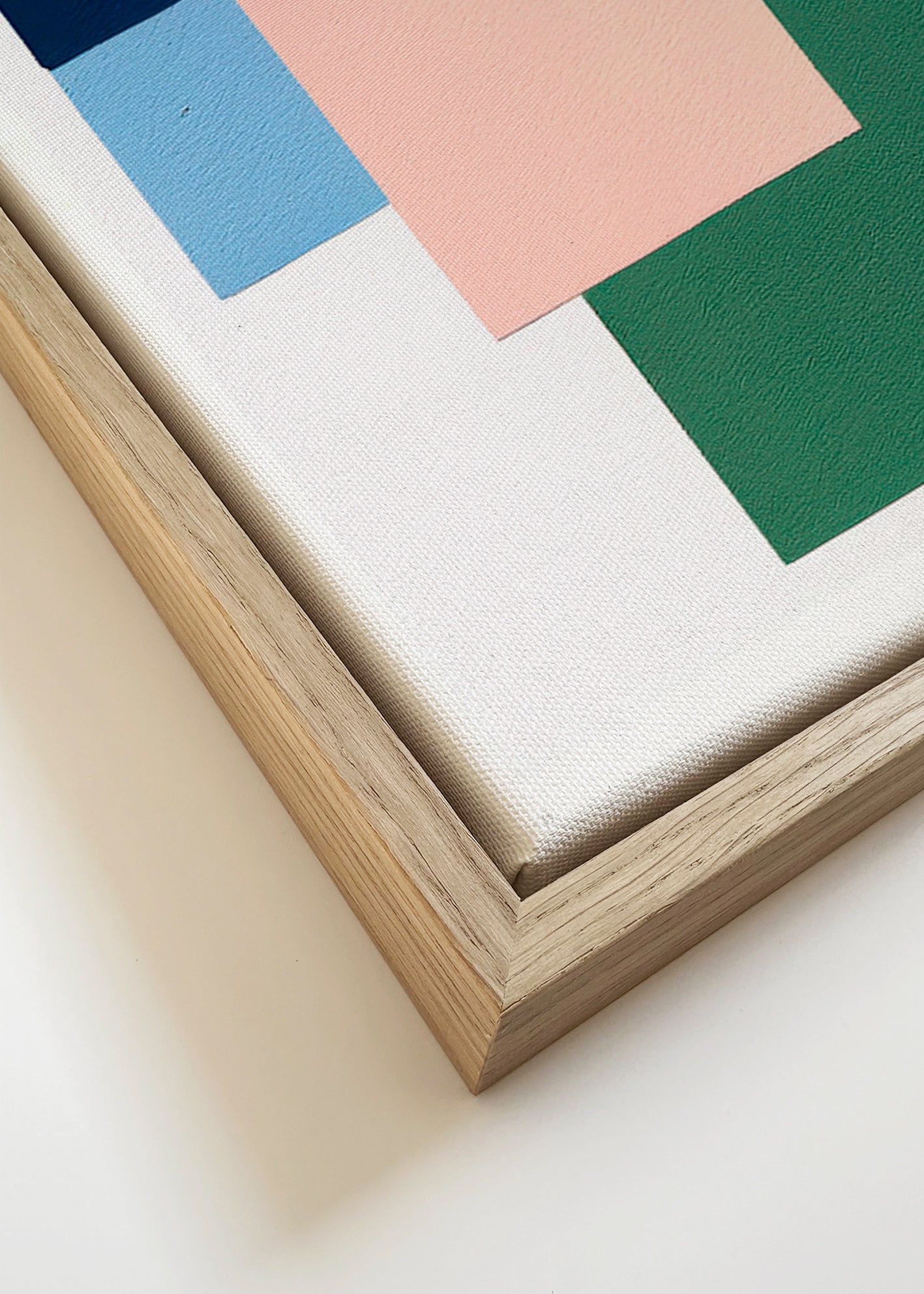 Cuadro geométrico con bloques de color superpuestos – Canvas detail