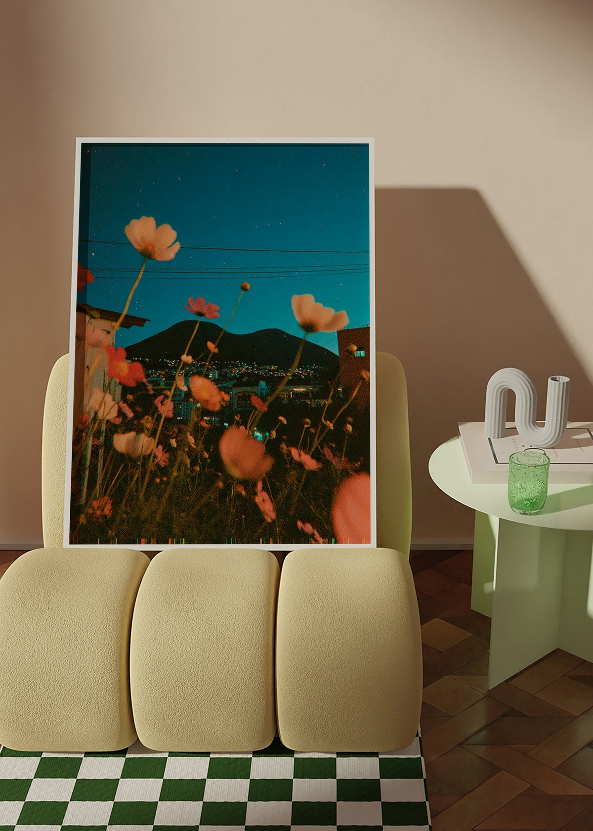 Lámina botánica con flores sobre ciudad al atardecer – Product1