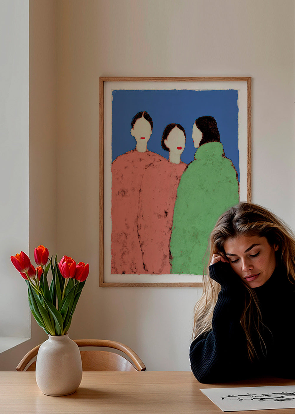 Ilustración de tres figuras estilizadas sobre fondo azul – Product3