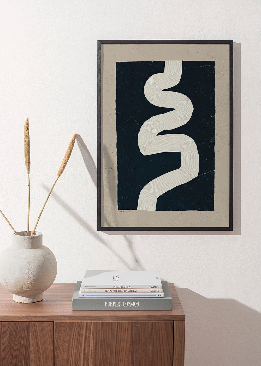 Cuadro minimalista curva blanca sobre fondo oscuro – Product1