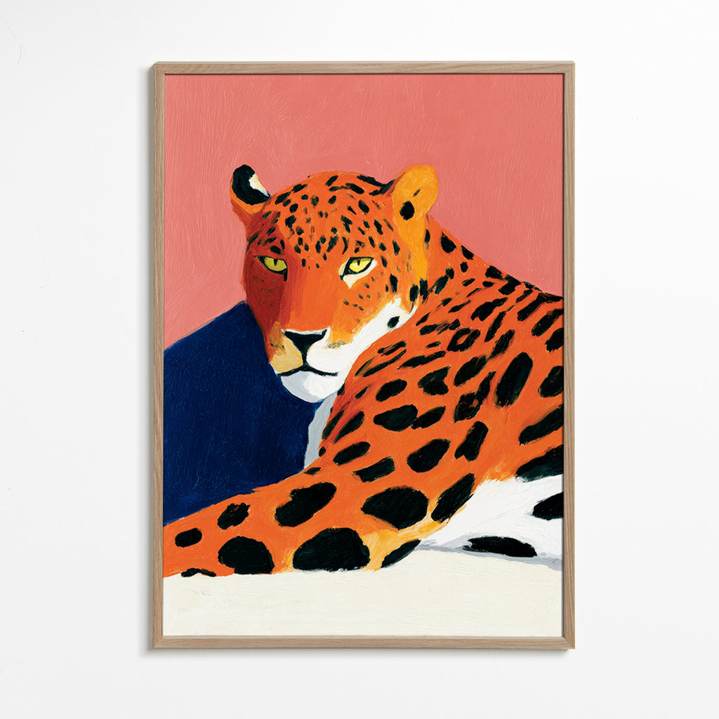 Cuadro leopardo acostado sobre fondo rosa – Oak Frame