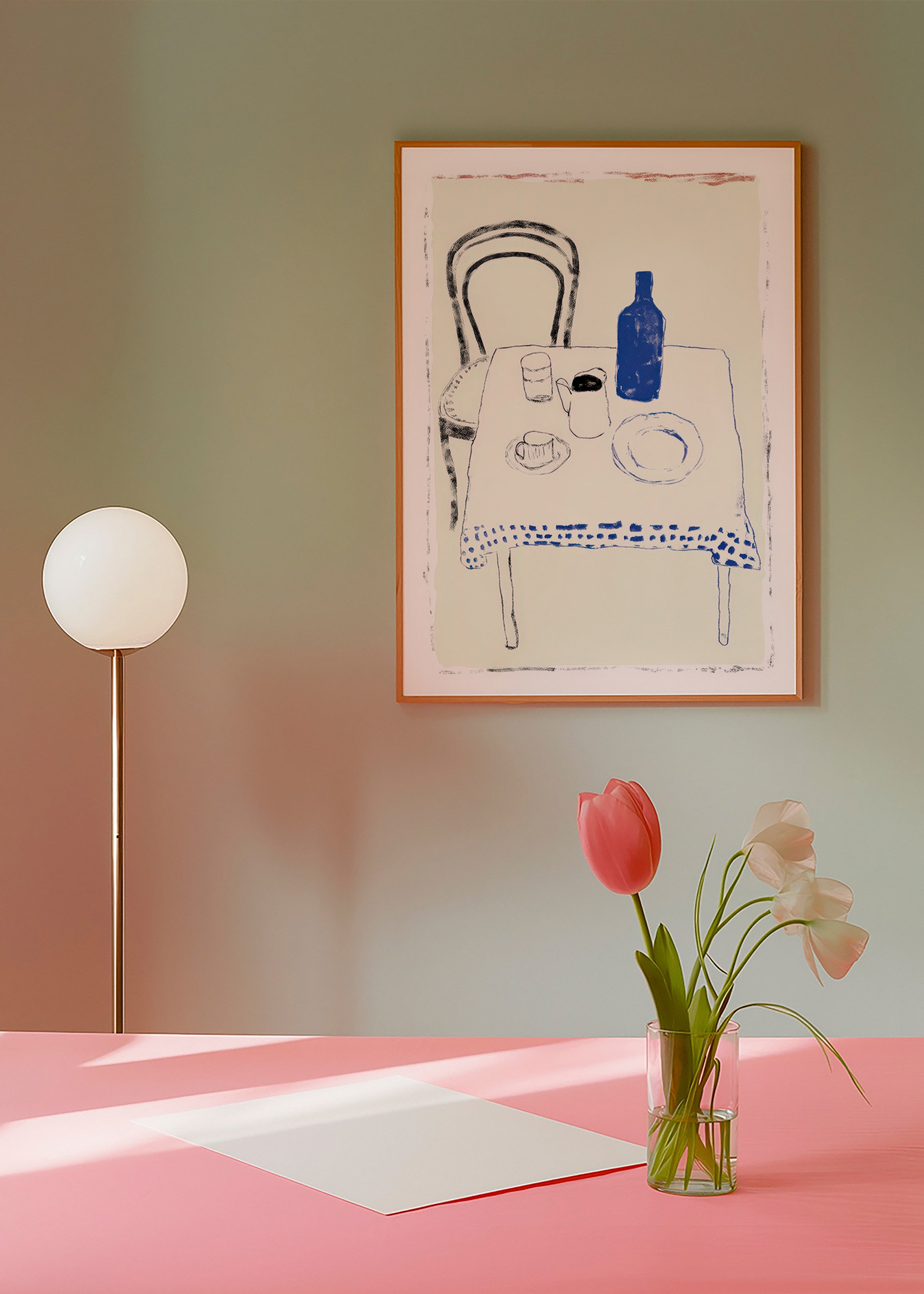 Cuadro de cocina con botella azul y vajilla minimal – Product3
